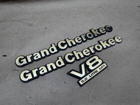 55295445 Jeep 55295245 93-98 Grand Cherokee Oem Gold Metal Emblem Pair V8 Front Fender