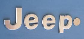 68397096 Jeep Letter Set Fender Silver 2018-2025 19 20 Wrangler Gladiator Nice