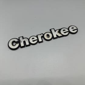82443491 Jeep 97 98 99 00 01 Cherokee Xj Fender Nameplate Emblem