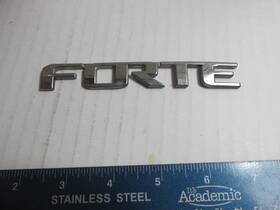 863101m500 Kia Factory 2010-2013 Forte Emblem Free Shipping