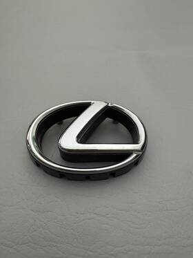 75311-30310 Lexus Oem 1998 1999-2000 Gs300 Gs400 Chrome Front Grille Emblem