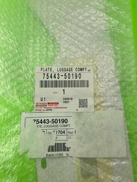 75443-50190 Lexus 18 22 Ls 500 Trunk Chrome Emblem 75443 50190