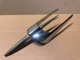 16853-d Lincoln 1953-1954 Wing And Spear Hood Ornament Nice Original