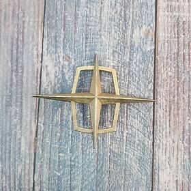 Bak6820980a Lincoln 1958-1960 Golden Roof Sail Panel Exterior Emblem For Repair
