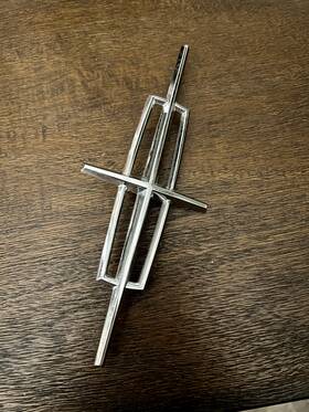 C6vb-16228-a Lincoln Oem 1963 1964 1965 Trunk Lid Chrome Emblem Ornament Excellent Condition
