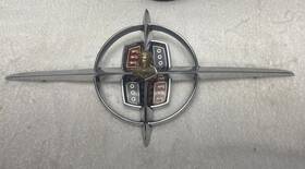 Cb24807 Lincoln 1956 1957 Continental Mark Ii Truck Emblem Crest Nice
