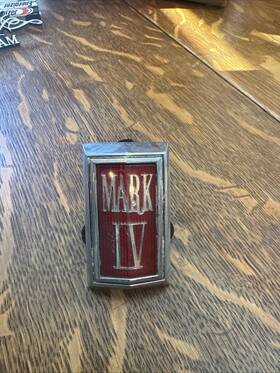 D2lb-8b262-aa Lincoln 1972 73 1974 1975 1976 Continental Mark Iv Front Grille Nameplate Emblem