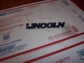 F85b-7843156-aa Lincoln F85b-7343156-aa 1998-2002 Navigator Side Logo Badge Symbol Sign Emblem