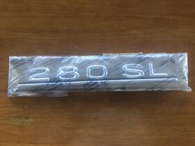1078170015 Mercedes Benz 1971-89 R107 280sl Trunk Lid Emblem Ornamentation Lock Clips