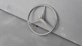 1237580158 Mercedes-benz 1980 W123 Sedan Rear Trunk Lid Chrome Star Emblem Oem