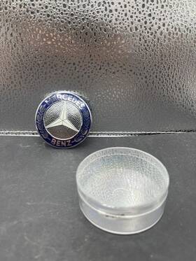 80-5076 Mercedes-benz New R107 C107 W107 And W126 Coupe Hood Emblem Logo Badge Oe Nos