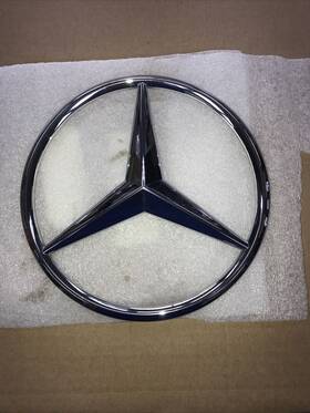 A000817211664 Mercedes-benz Used Oem Emblem For Grille Genuine Part
