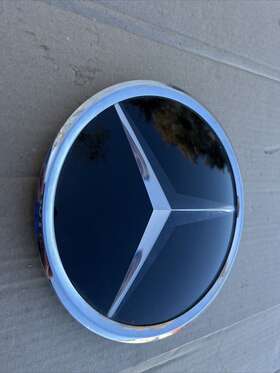A0008880011 Mercedes-benz W205 W218 W217 C Cls Sl Class Grille Distronic Star Emblem