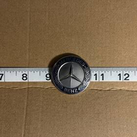 A2048170316 Mercedes-benz 2008-2016 C-class W204 Star Bonnet Badge Emblem Oem