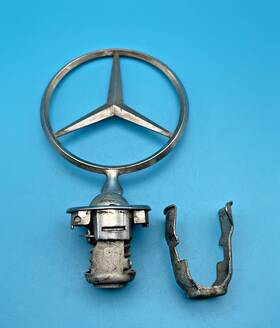 A2969frief15 Mercedes-benz A2969 Frief15 1977-1983 Front Hood Ornament 3ftft Chrome Vintage Oem