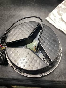 W205515 Mercedes-benz Large Emblem With Lights Part No. For C-300