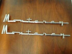 Bae-16098 Mercury Ford 1957 1958 Monterey Factory Oem Front Fender Ornaments Emblems Scripts