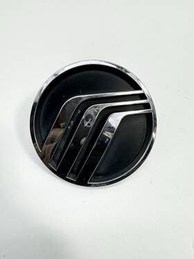 65890-7b000 Mercury Xf528k141ab Logo Emblem Badge Oem #65890-7b000 Used