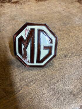 Ajj118 Mg Cream Grille Badge For Mgtc Spare Tire Emblem Damage