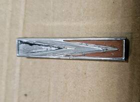 2840065 Mopar 2940065 1968 Dodge Charger Rear Taillight Panel Emblem Oem