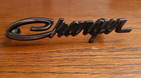 2998278 Mopar 1970 70 Dodge Charger Grille Headlight Door Script Emblem Original