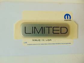 55156023aa Mopar 5156023aa Nos Discontinued Oe Genuine Limited Badge - Jeep Cherokee