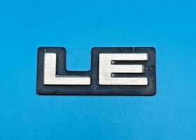 55026887 Mopar 1987-1991 Dodge Dakota Le Side Cab Corner Emblem Marker Lh Rh Oem
