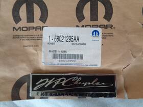 68021295aa Mopar Nos 2007 - 2010 Wp Chrysler 300 Executive Series Nameplate Emblem Oem