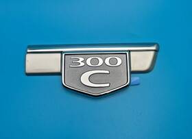 C-22338 Mopar 2006 2007 Chrysler 300 C Like New Rh Passenger Side Emblem Logo Oem