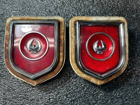 3479151 Mopar / Chrysler 1972 1973 1974 1975 Imperial Rear Quarter Marker Fixture Oem