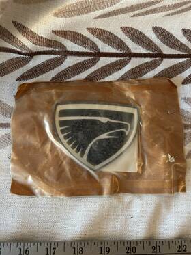 35026050 Mopar / Chrysler Nos 1988-92 Eagle Premier Medallion Front Grille Emblem