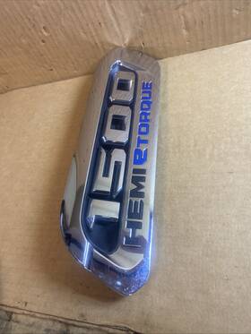 68500543aa Mopar Oem 2021-2022 Ram 1500 Dt Rh Hemi Etorque Chrome Exterior Badges New