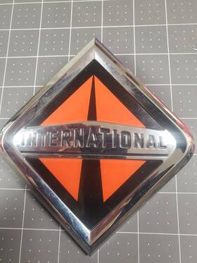 3550901c2 Navistar International Grille Emblem Diamond