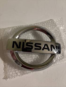 628889-ija0a Nissan 628889 Ija0a Front Grill Emblem Chrome