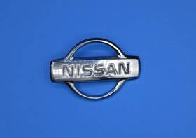 62890-7z100 Nissan 2000-2002 Xterra Front Grille Emblem Logo Chrome Oem 628907z100