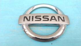 62890-7s000 Nissan 628907s000 Genuine Oem Titan Armada 2004-2015 Front Grille Emblem Badge