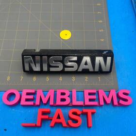 62891-62w00 Nissan 1983-1986 720 Pickup Truck Oem Factory Chrome Front Grille Badge Emblem