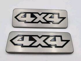 73888-41g01 Nissan 1987-1990 Pathfinder 2 Door B Pillar 4x4 Emblems Oem Pair Silver