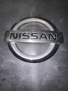 90891-eb700 Nissan 2005-2012 Genuine Emblem Logo Rear Tailgate Door For Frontier Navara D40