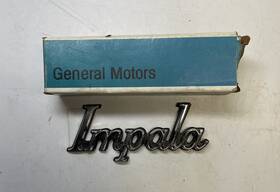 20074949 Oem Vintage General Motors Chevy Impala Script Emblem Nos