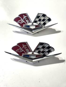 3792000 Oem #3792000 1962-1963 Corvette Side Fender Flag Emblems Pair Used Gm