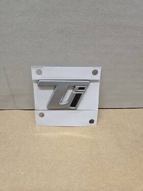 68631066aa Oem 50574533 Alpha Romeo Ti Badge Nameplate Emblem Genuine