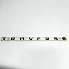 84115500 Oem 2018 - 2020 Chevrolet Traverse Front Door Black Nameplate Emblem