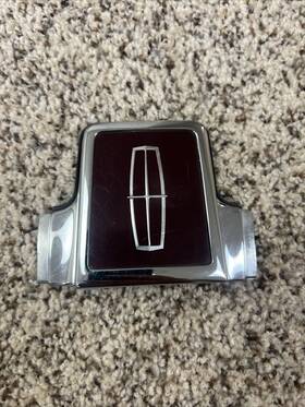 F2vb-5443320-aa Oem Lincoln Town Car Trunk Swing Emblem Lock Key Cover 95-96 Flipper