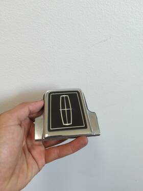 F5vb-5443320-ac Oem Lincoln Town Car Trunk Swing Emblem Lock Key Cover 95-96 Flipper F5vb