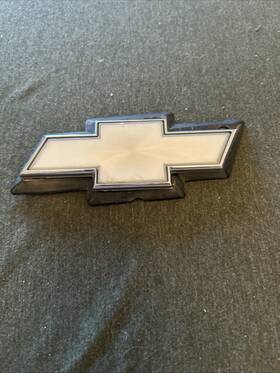 102198656 Oem/gm 1991 92 93 94 95 1996 Chevy Caprice Classic Trunk Lock Key Cover Emblem