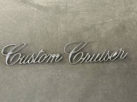 2023-0002 Oldsmobile 020323q/2023-0002 1971 - 1976 Custom Cruiser Emblem Olds 1972 1973 1974 1975
