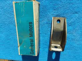 1481342 Oldsmobile Nos Gm 1965-67 Cadillac Starter Mounting Brace Bracket Support #1481342 429 New