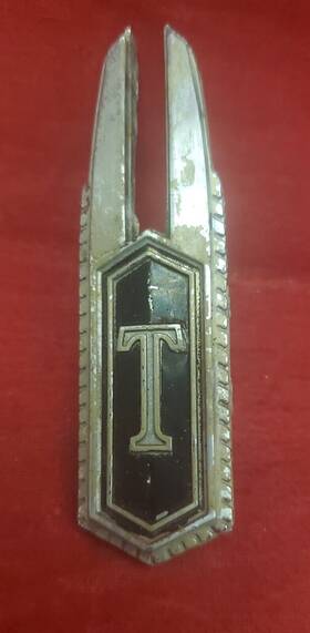 1700964 Oldsmobile Oem 1973-1978 Toronado Roof Pillar Emblem Badge Logo Name