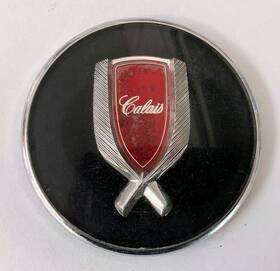 22532256 Oldsmobile 1985-91 Cutlass Calais Hood Emblem/badge/logo #22532256 2.5 Inch Dia Used